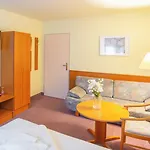 Waldhotel -self Check-in- Hotel Schöneiche